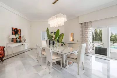 Detached Villa in El Paraiso