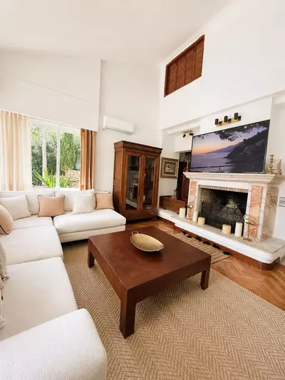 Detached Villa in El Paraiso