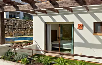 Middle Floor Apartment in Casares Playa