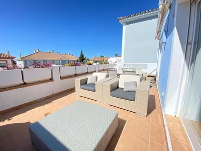Middle Floor Apartment in Estepona