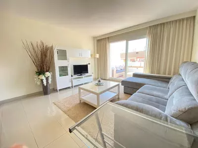 Middle Floor Apartment in Estepona