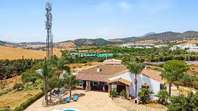 Finca - Cortijo in Casares