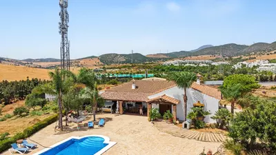 Finca - Cortijo in Casares