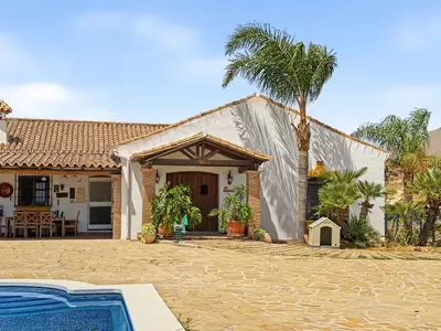 Finca - Cortijo in Casares