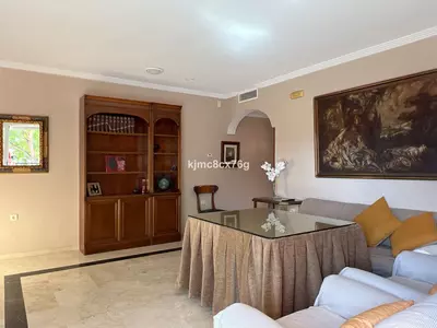 Middle Floor Apartment in Marbella