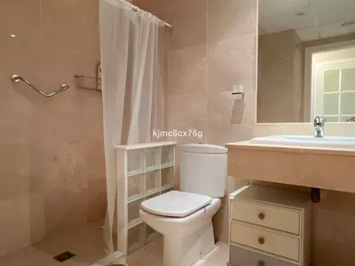 Middle Floor Apartment in Marbella