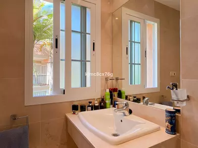 Middle Floor Apartment in Marbella