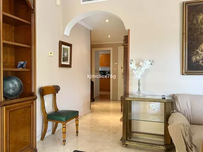 Middle Floor Apartment in Marbella
