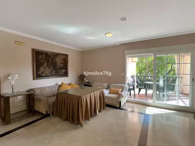Middle Floor Apartment in Marbella