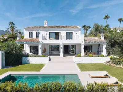 Detached Villa in Nueva Andalucía