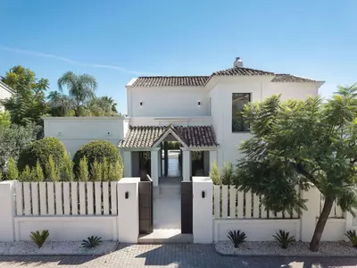 Detached Villa in Nueva Andalucía