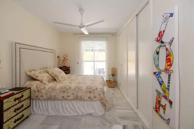 Middle Floor Apartment in Nueva Andalucía