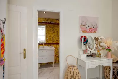Middle Floor Apartment in Nueva Andalucía