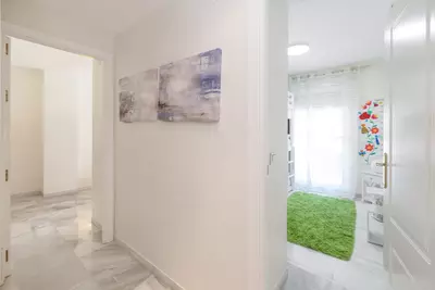 Middle Floor Apartment in Nueva Andalucía