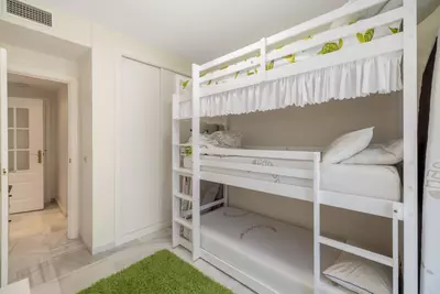 Middle Floor Apartment in Nueva Andalucía