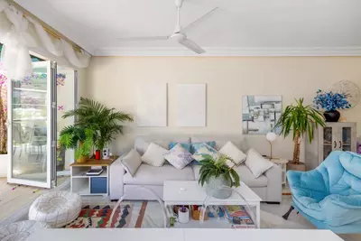 Middle Floor Apartment in Nueva Andalucía