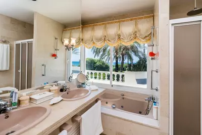 Detached Villa in Marbella