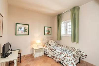 Middle Floor Apartment in Elviria