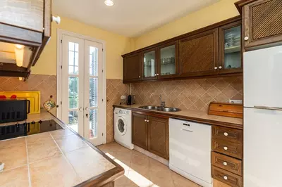 Middle Floor Apartment in Elviria
