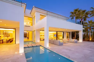 Detached Villa in Nueva Andalucía