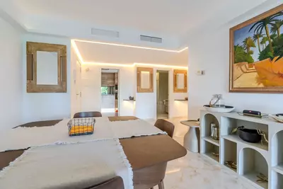 Middle Floor Apartment in Puerto Banús