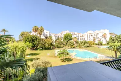 Middle Floor Apartment in Puerto Banús