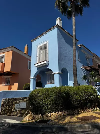 Townhouse in Nueva Andalucía