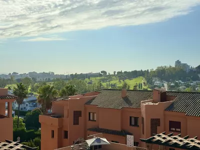 Middle Floor Apartment in Benahavís