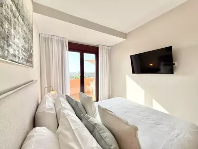 Middle Floor Apartment in Benahavís