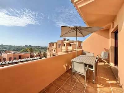 Middle Floor Apartment in Benahavís