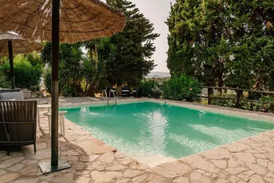 Finca - Cortijo in Casares