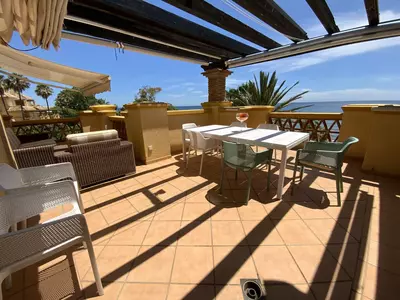 Middle Floor Apartment in Río Real