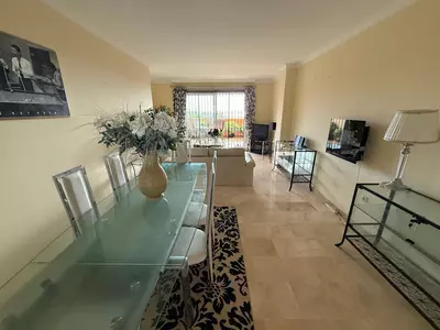 Middle Floor Apartment in Elviria