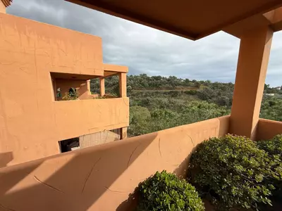 Middle Floor Apartment in Elviria