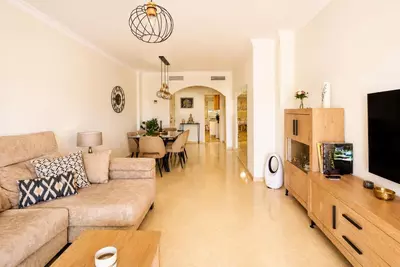 Middle Floor Apartment in Elviria