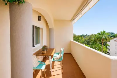 Middle Floor Apartment in Elviria
