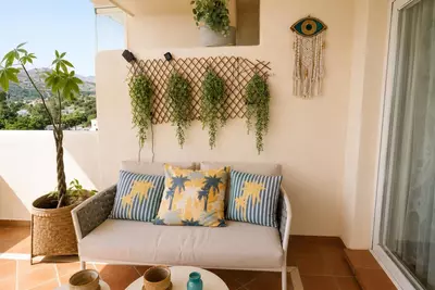 Middle Floor Apartment in Elviria