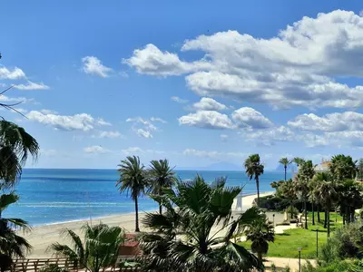 Middle Floor Apartment in Estepona