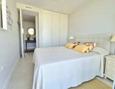 Middle Floor Apartment in Estepona
