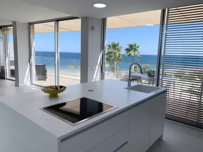 Middle Floor Apartment in Estepona