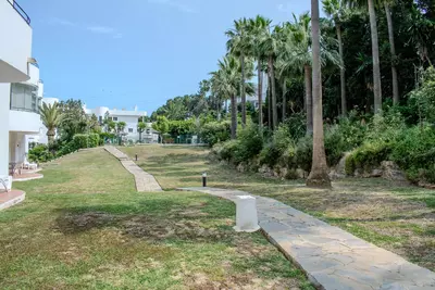 Middle Floor Apartment in Estepona