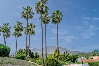 Middle Floor Apartment in Estepona