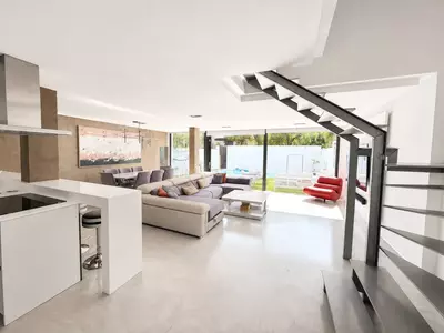 Semi-Detached House in Nueva Andalucía