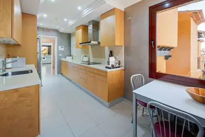 Middle Floor Apartment in Estepona