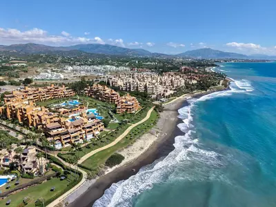 Middle Floor Apartment in Estepona