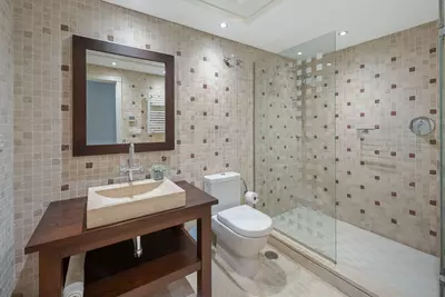 Middle Floor Apartment in Estepona