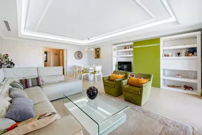 Middle Floor Apartment in Estepona