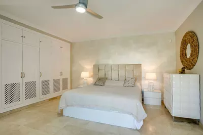 Detached Villa in El Paraiso