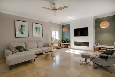Detached Villa in El Paraiso