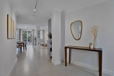 Middle Floor Apartment in El Paraiso